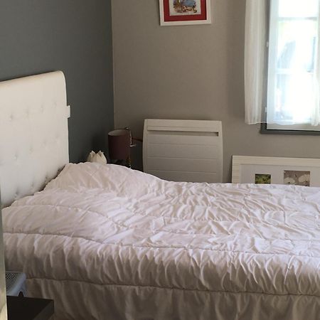 Chambre Grise Barbâtre Buitenkant foto